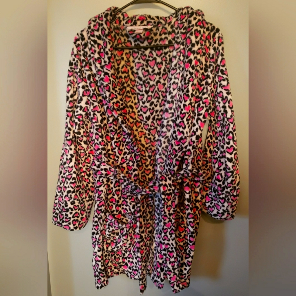 Victoria Secret cozy sleepwear robe pink size small.